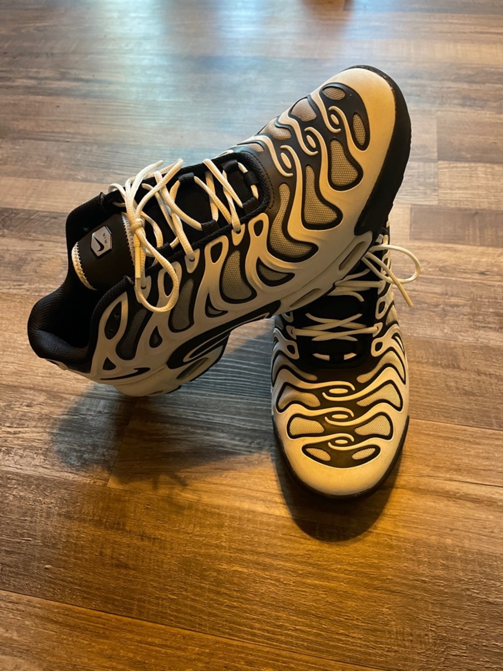 Nike Men's Black and White Air Max 🔥🔥🔥🔥